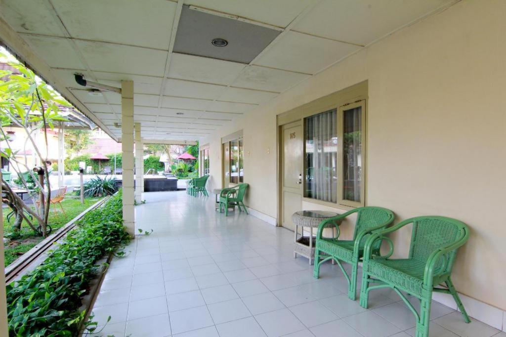 Hotel Grand Rosela Yogyakarta Exterior foto