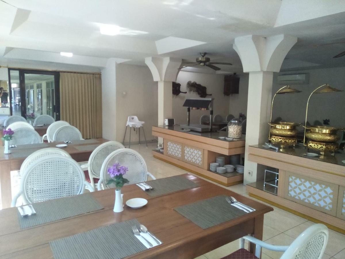 Hotel Grand Rosela Yogyakarta Exterior foto